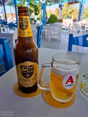 Heute gab es mal ein einheimisches Bier von Rhodos